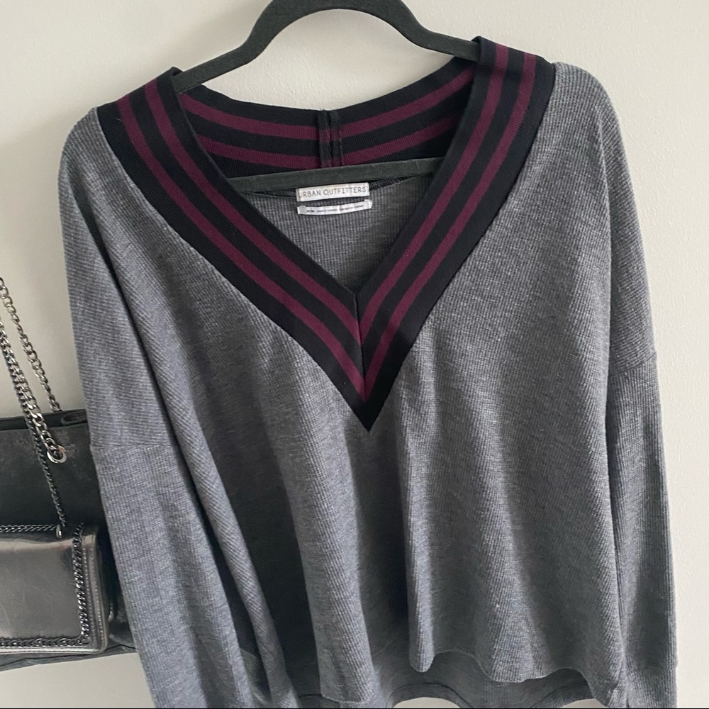 V neck stripe sweater